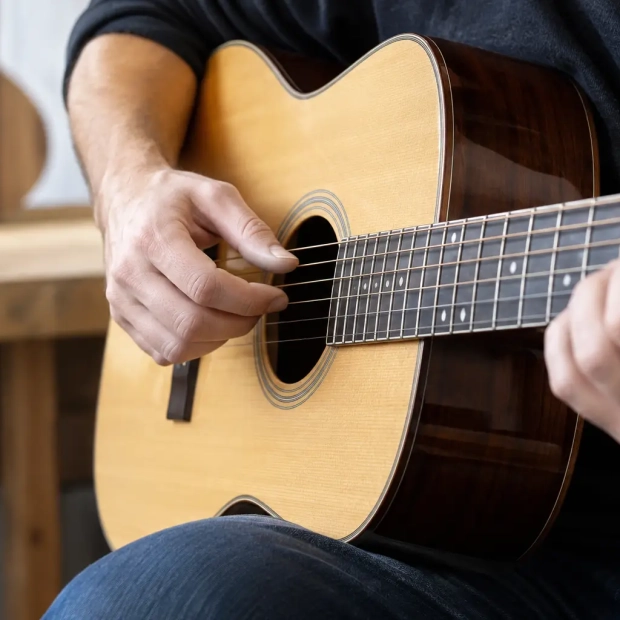 Fingerstyle Guitar Ergonomics Explained Clearly